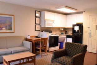 Hotel Cresthill Syracuse East Syracuse