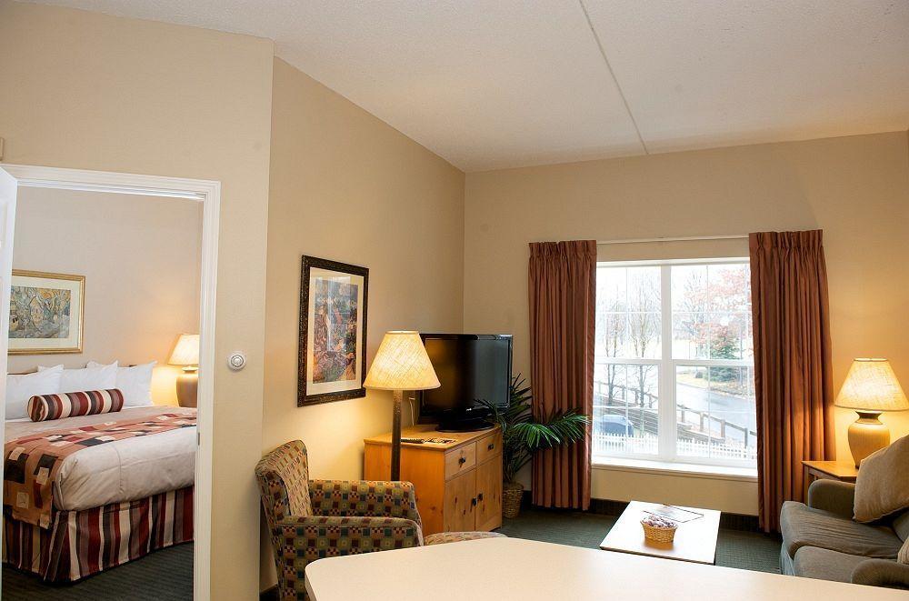 Hotel Cresthill Syracuse East Syracuse